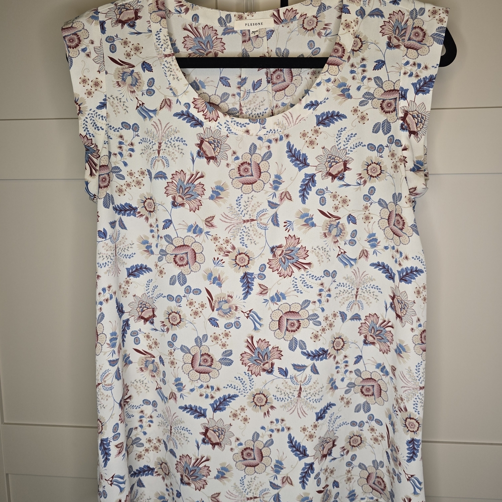 Pleione Floral Print Top in Cream With Red and Blue Floral Prints